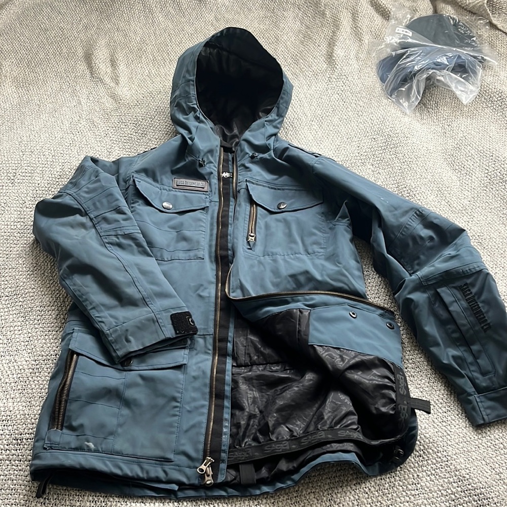 Saga Outerwear Midnight Blue Ski Jacket Size M